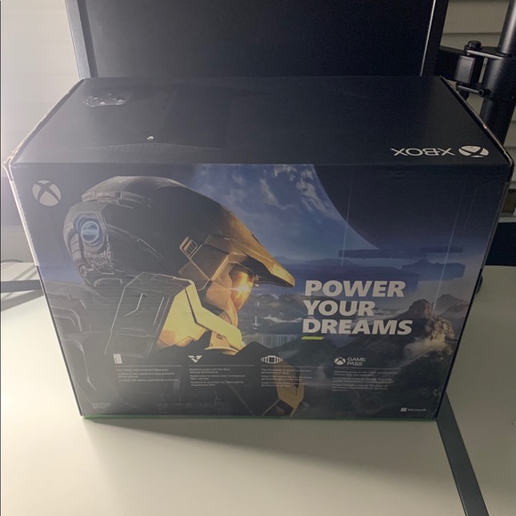 Microsoft Xbox Series X 1TB Console - Black - Picture 5 of 8